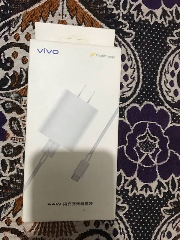 vivo 44w fleshe charger original box pack type C cable 6