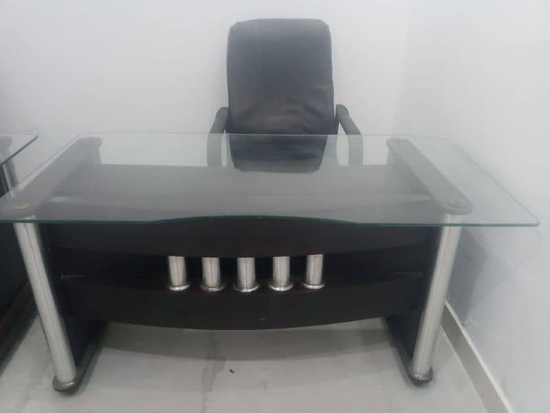 office table and chair 0