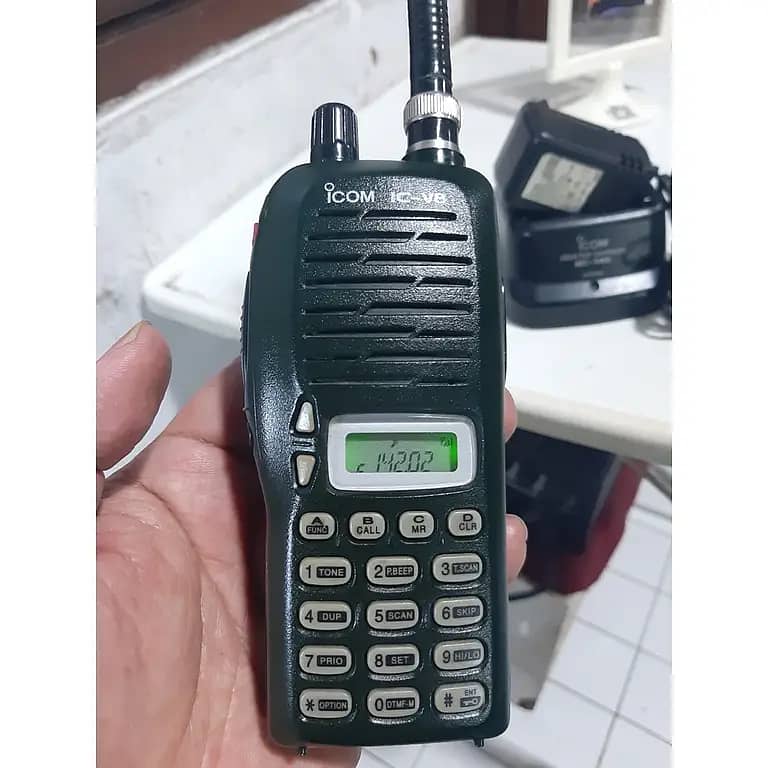 ICOM IC-V8 VHF 136-174MHz 2-Way Wireless Communication Device 1 Piece 9