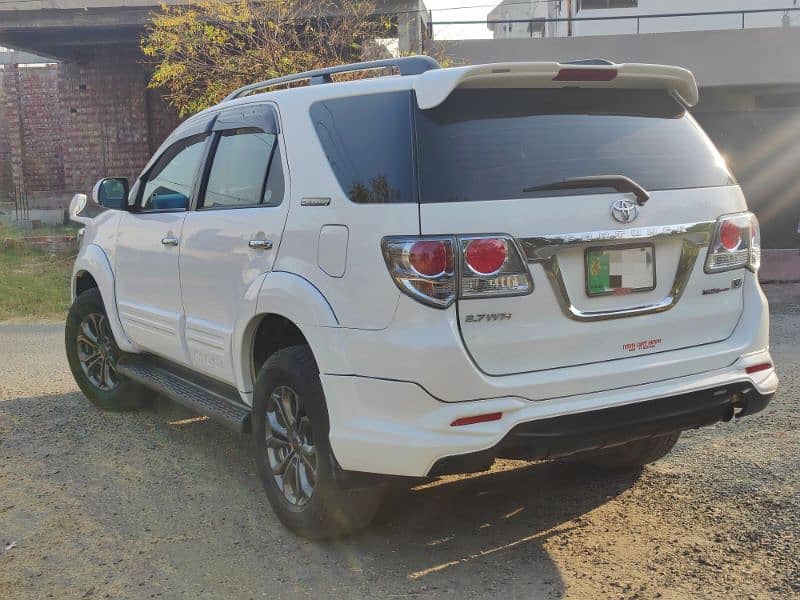 Toyota Fortuner 2016 3