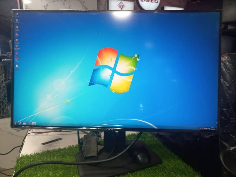 Dell Borderless 22 23 24 inch Moniter Available In Fresh Condition. 4