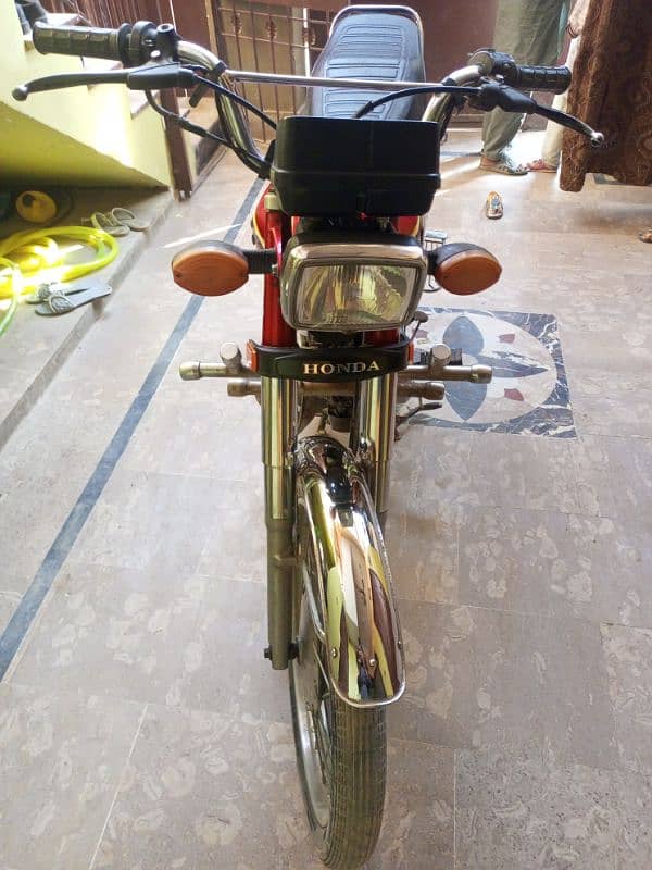 HONDA CG125 EURO 2 condition 10/9 seel engine genieun condition 7