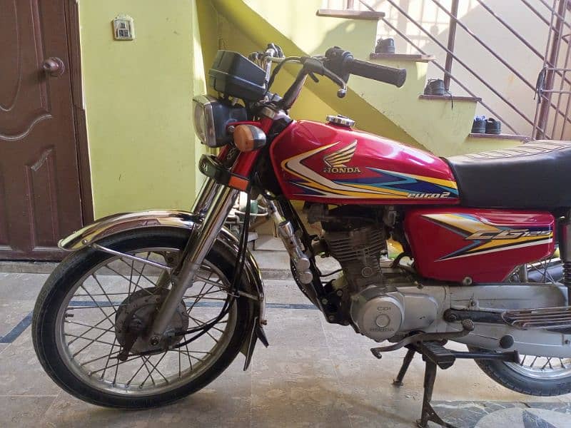 HONDA CG125 EURO 2 condition 10/9 seel engine genieun condition 8