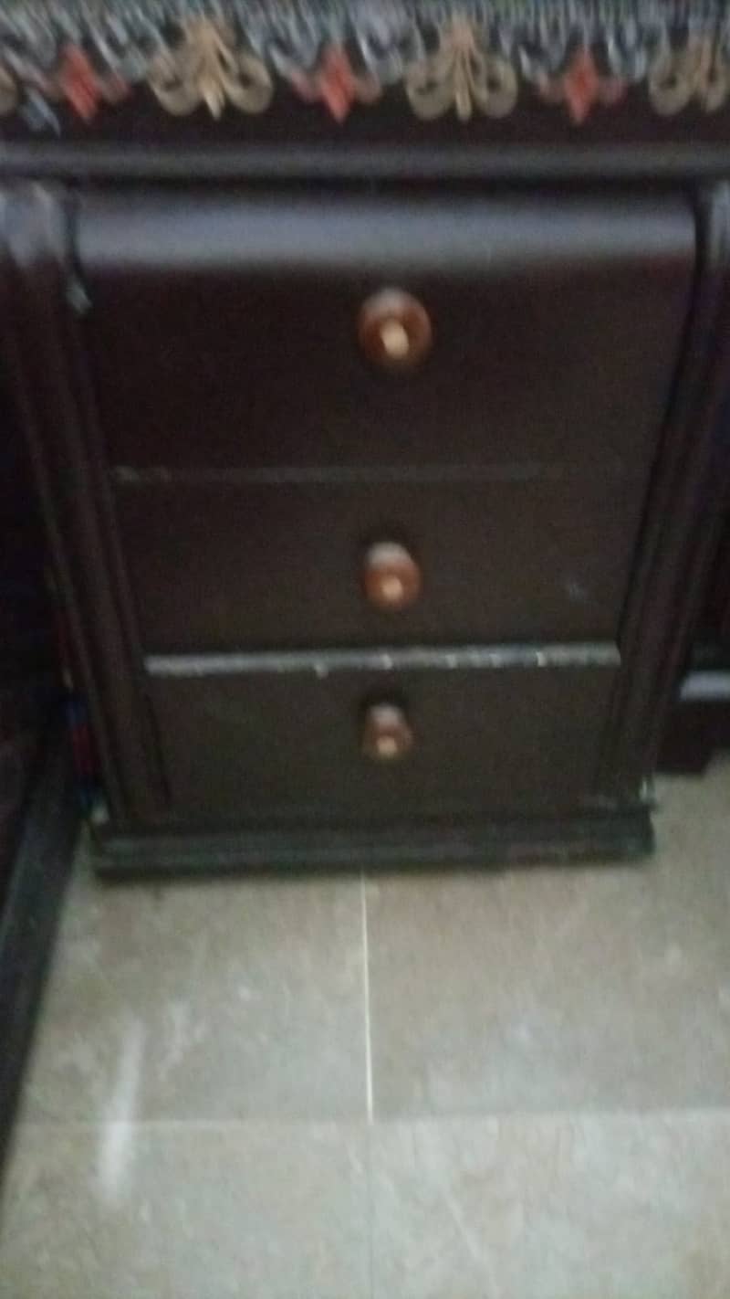 Urgent Sale: Double Bed in Prime Condition | Lahore 2