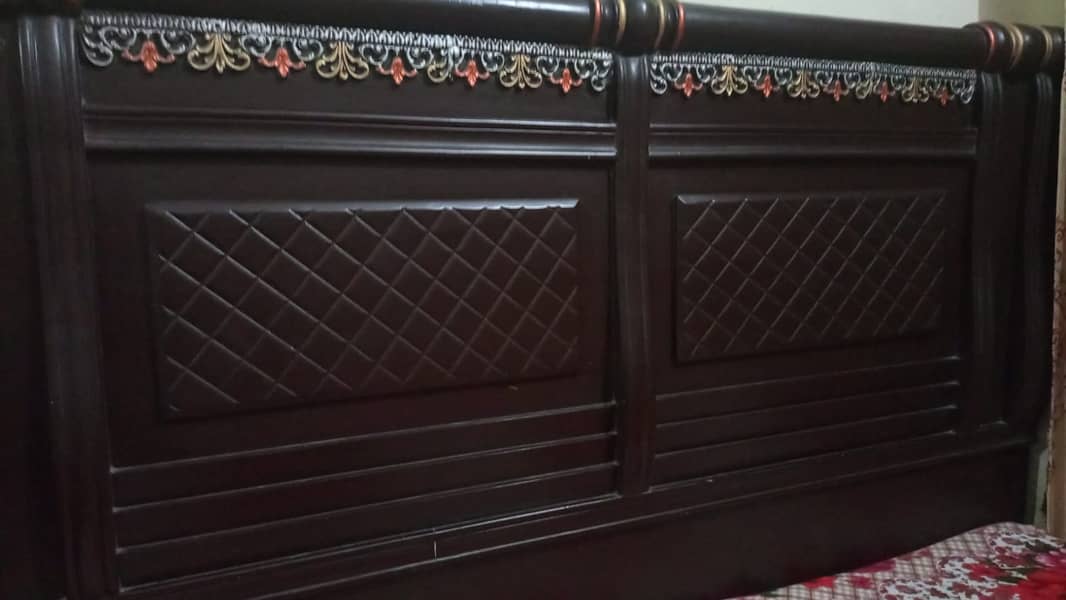 Urgent Sale: Double Bed in Prime Condition | Lahore 6