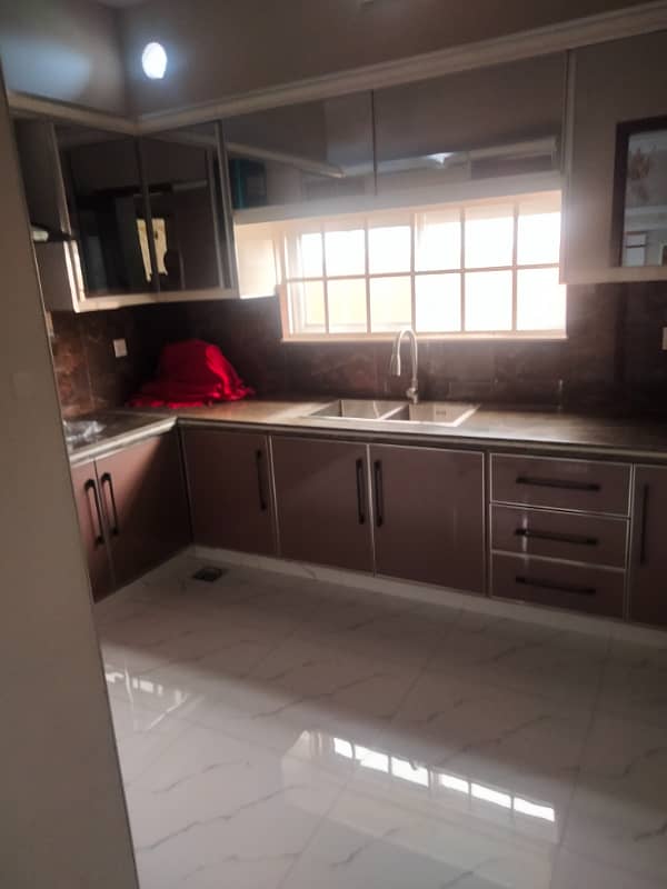 7 MARLA BARND NEW GROUND FLOOR PORTION FOR RENT IN JUBIEEL TOWN 1