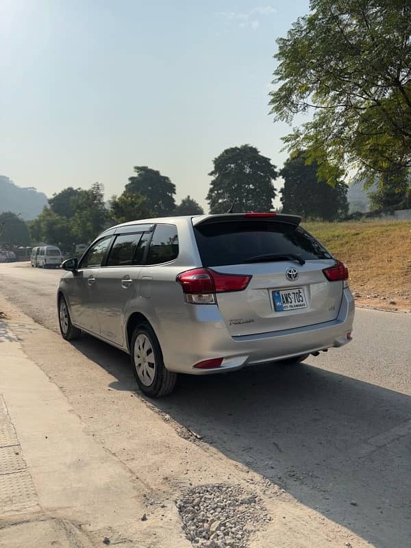 Toyota Corolla Fielder 2017 14