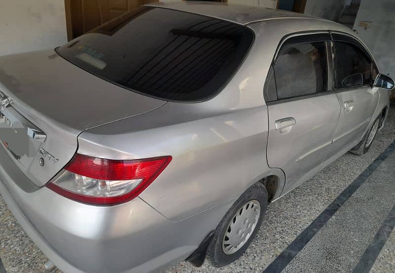 Honda City IDSI 2004 for Sale in Excellent Condition 11