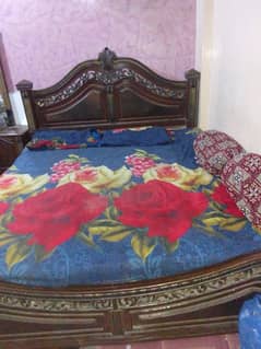 king bed set iron ki almari spring ka gadda b Sath h r ye fnf price h