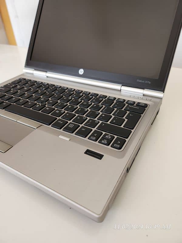 HP ELITEBOOK 2570p core i3-3rd Generation 1