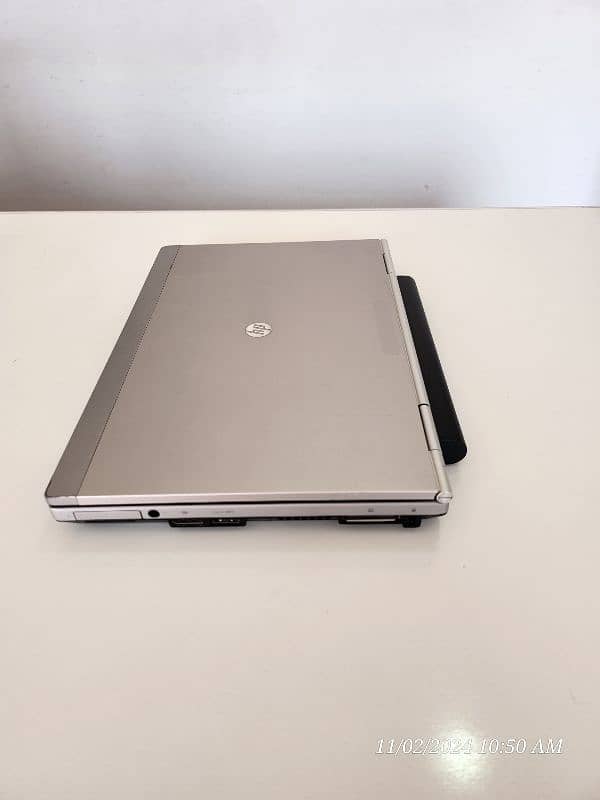 HP ELITEBOOK 2570p core i3-3rd Generation 6