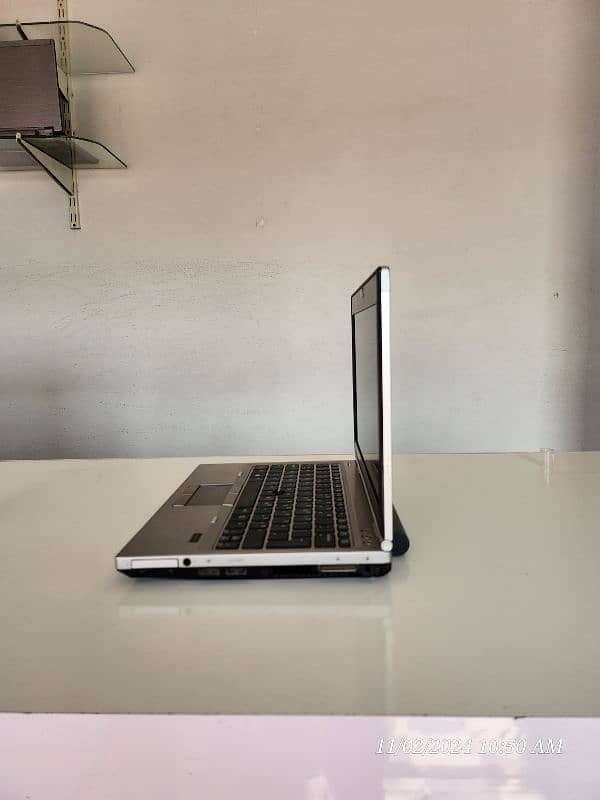 HP ELITEBOOK 2570p core i3-3rd Generation 7