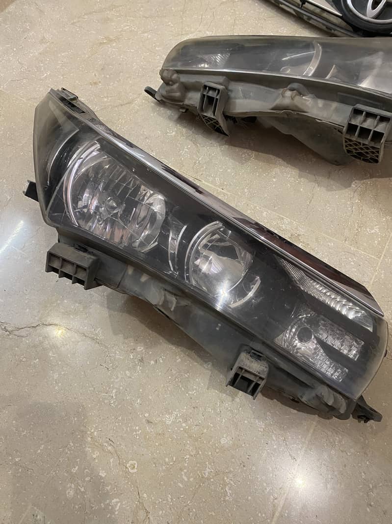 Toyota Corolla 2016 Headlights with Grill 1