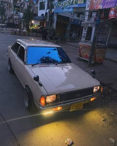 Nissan Y90 1982