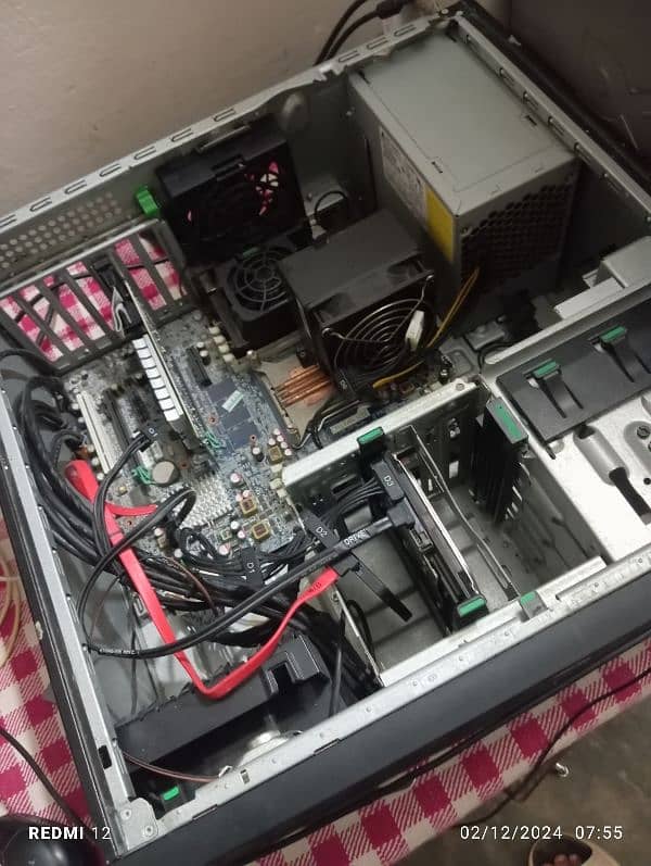 GAMING PC HP Z420 - 4 Core E5-1620 3.7Ghz  - 16 GB RAM & GIGABYTE GPU 3