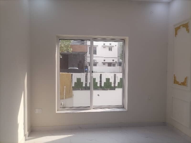 5 Marla House For sale In Rs. 19000000 Only 11