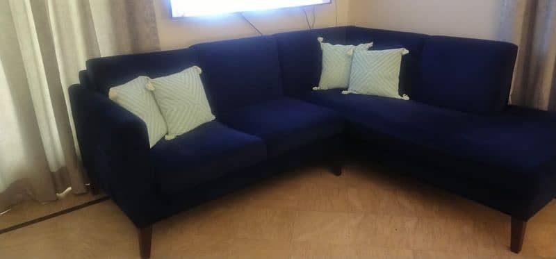 Almost new L shape sofa 3