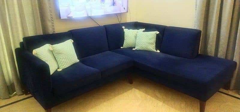 Almost new L shape sofa 4