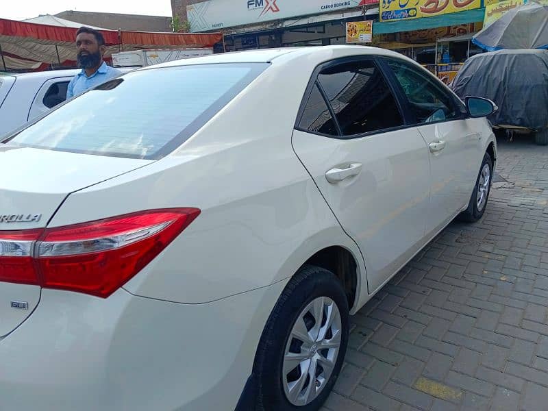 Toyota Corolla GLI 2015 4