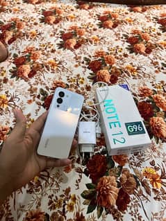 Infinix note 12 8/128 gb with box with charger