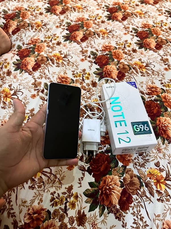 Infinix note 12 8/128 gb with box with charger 6