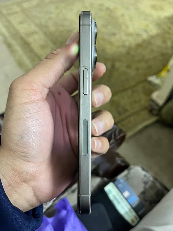 iphone 15 pro 256gb natural PTA APPROVED 7