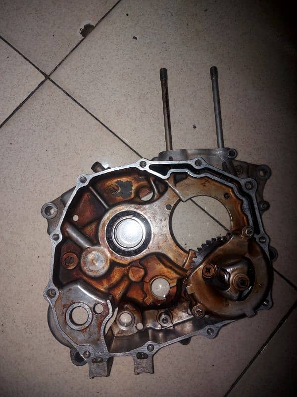 Honda 125 Genuine Spare Parts 8