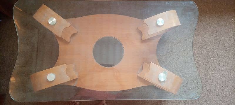 Center table in good condition 2