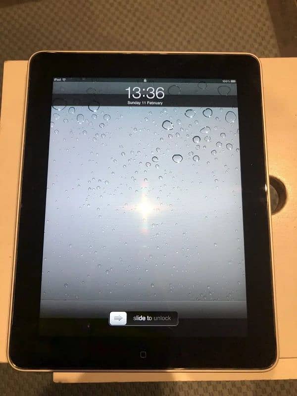 Apple Ipad Genuine condition 10/10 imported from japan 5