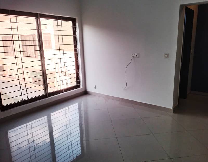 01 Kanal Luxury Beautiful Upper Portion Available For Rent in DHA Phase 3 Block XX Lahore Cantt 4