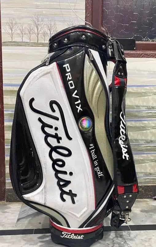 NEW TITLEIST PROV1X BAG WITH TOP COVER 2