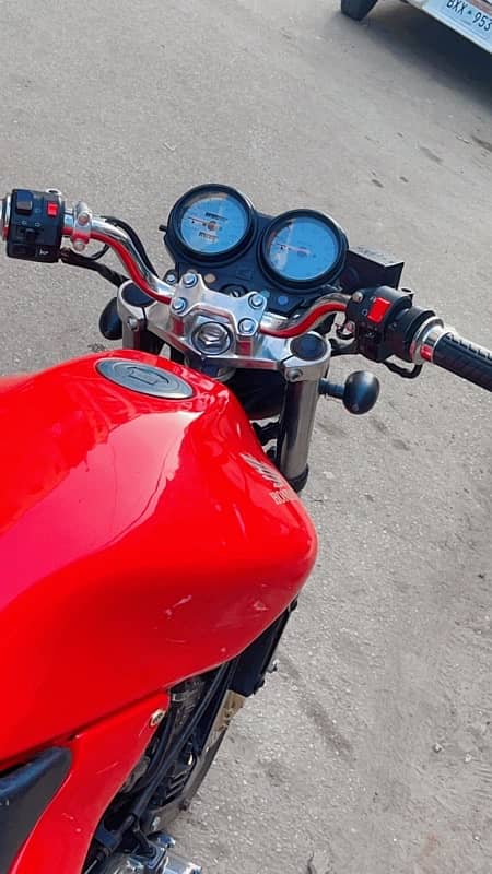 Heavy Sports Bike Honda Hornet 250cc in mint condition !! 10