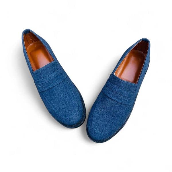 men casual loafers. men leather shoes . 0