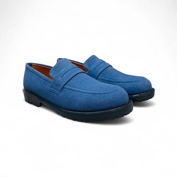 men casual loafers. men leather shoes . 1