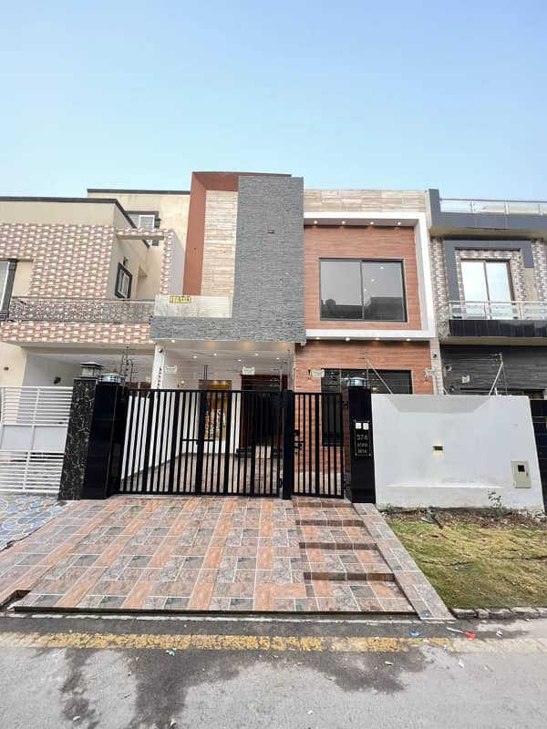 7 Marla Brand New House Available For Sale In Lake City Sector M-7A 0