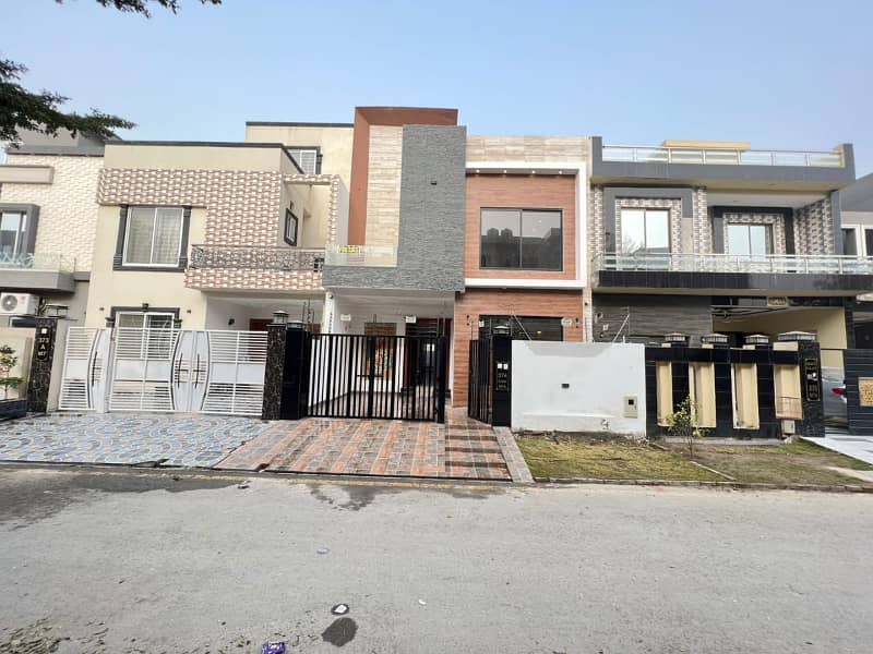 7 Marla Brand New House Available For Sale In Lake City Sector M-7A 20