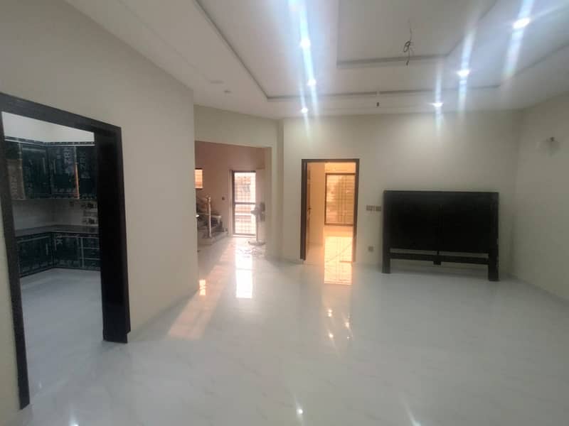 10 Marla Uppar Portion for Rent 4