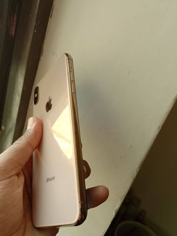 iphone xs max for  sale 4