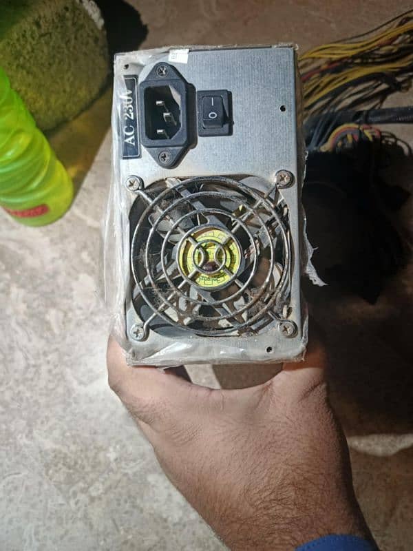 1600 watt power supply 2x 4