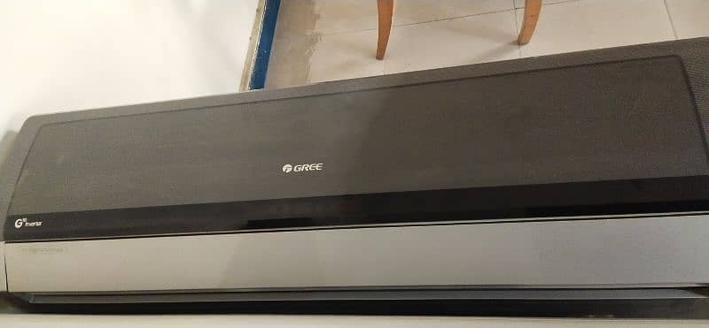 Gree 1.5 ton Dc Inverter heat and cool genuine condition 0