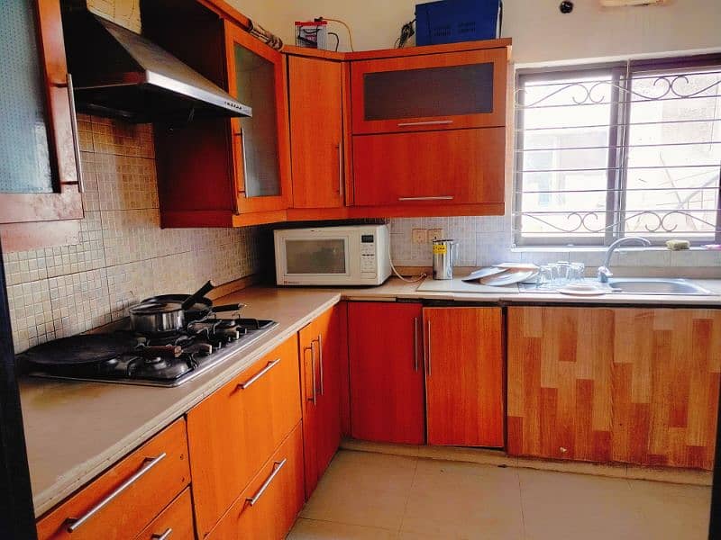 10 Marla Fully Furnished House For Short Stay!! Daily Rent 25K. 17