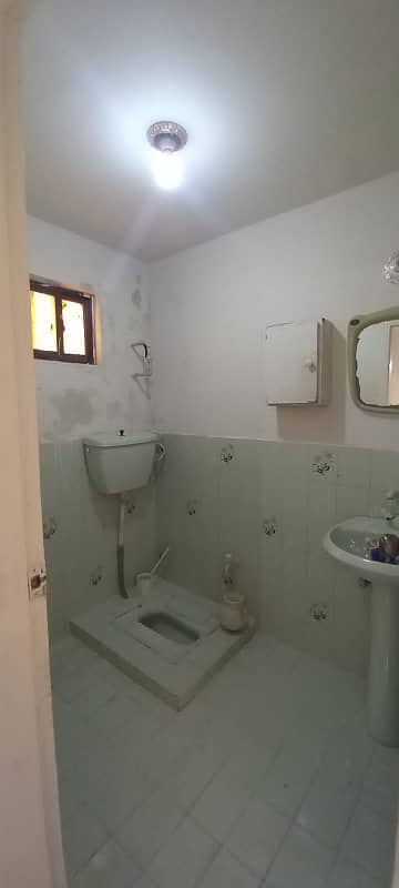 Gorgeous 1300 Square Feet Flat For Rent Available In Gulshan-E-Iqbal Block 10-A (NAVAL HIRING ALLOWED) 3