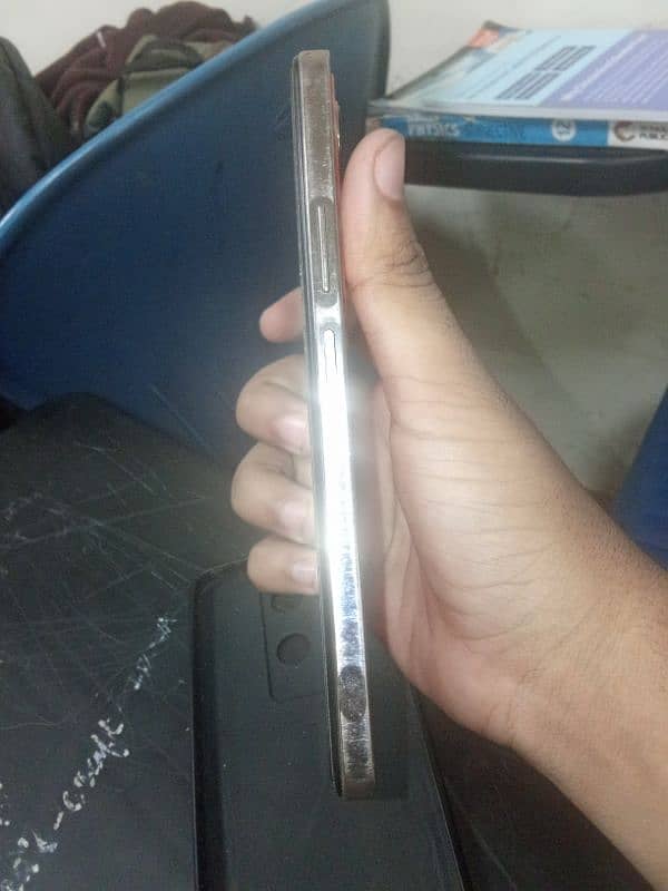 Infinix note 30 16 256 gb all ok only crack 3