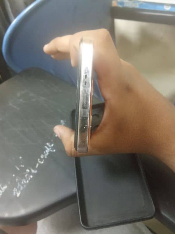 Infinix note 30 16 256 gb all ok only crack 4