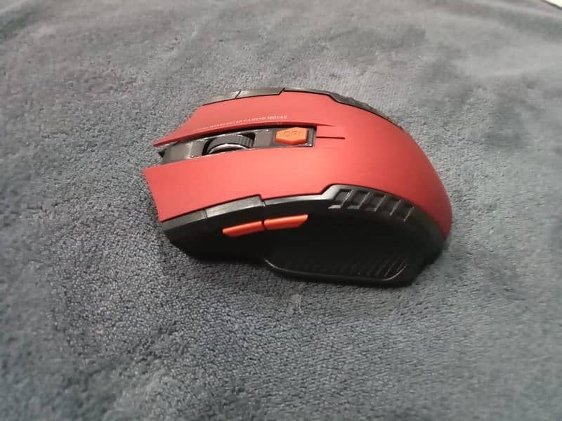 Wireless Gaming Mouse, Glossy Red 0