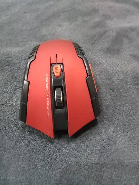 Wireless Gaming Mouse, Glossy Red 1