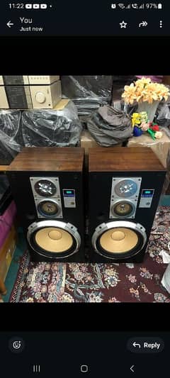 SANSUI S915.3way speaker pair. 180 watt peak.