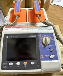 defibrillator machine nihon kohden for sale  (5531 model ) 1