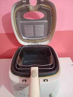 Urgent sale Philips air fryer