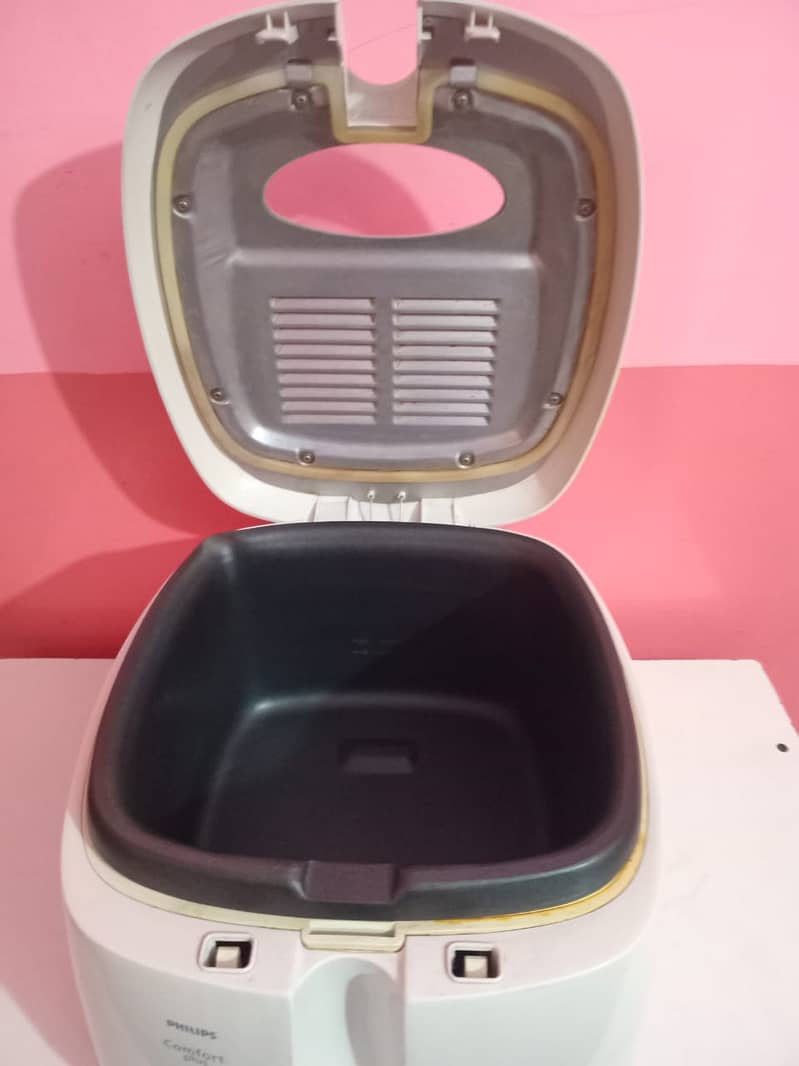 Urgent sale Philips air fryer 2